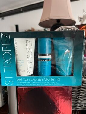 New In Box! St. Tropez Self Tan Express Starter Kit - Teal Blue
